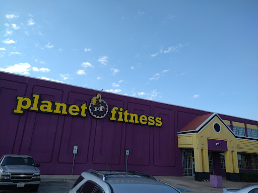 Gym «Planet Fitness», reviews and photos, 541 W Pioneer Pkwy, Grand Prairie, TX 75051, USA