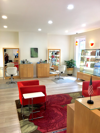 Beauty Salon «De Rouge Salon & Skincare», reviews and photos, 161 Gateway Dr, Winchester, VA 22603, USA