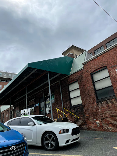 Truck Rental Agency «U-Haul Moving & Storage of South Philadelphia», reviews and photos, 1015-25 S 12th St, Philadelphia, PA 19147, USA