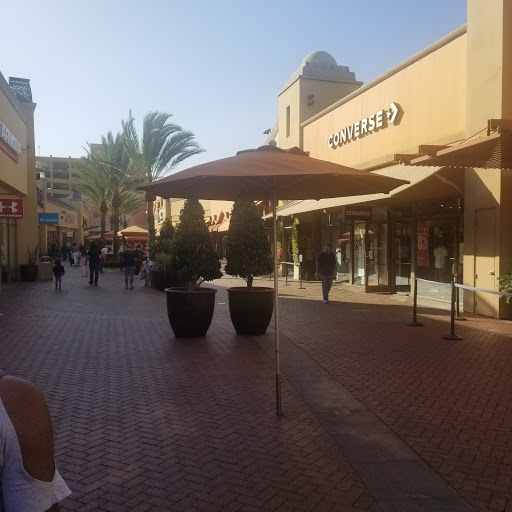 Sportswear Store «Columbia Sportswear Outlet Store», reviews and photos, 100 Citadel Dr #636, Commerce, CA 90040, USA