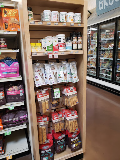 Health Food Store «Sprouts Farmers Market», reviews and photos, 24285 Magic Mountain Pkwy, Valencia, CA 91355, USA