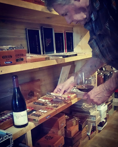 Wine Store «Napa Valley Wine & Cigar», reviews and photos, 161 Silverado Trail, Napa, CA 94559, USA