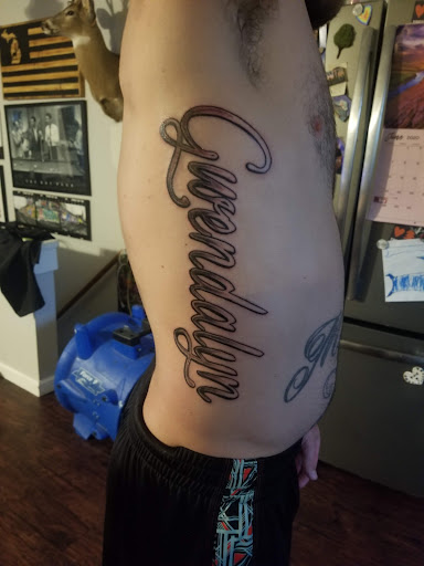 Tattoo Shop «Dixie Tattoo Company», reviews and photos, 5324 Dixie Hwy, Waterford Twp, MI 48329, USA