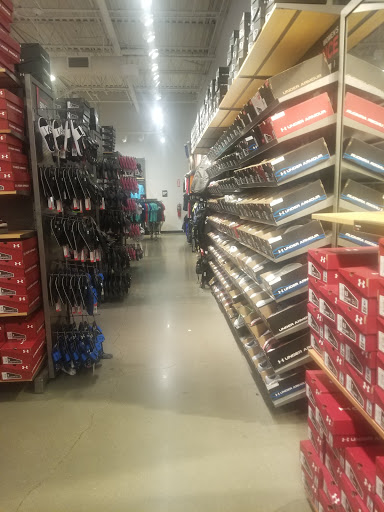 Clothing Store «Under Armour Factory House», reviews and photos, 3939 S Interstate Hwy 35 #650, San Marcos, TX 78666, USA