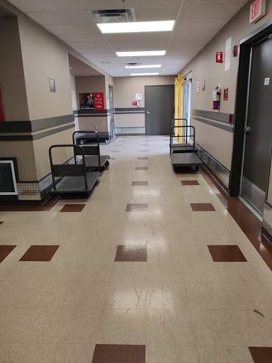 Self-Storage Facility «Self Storage Centers of America», reviews and photos, 9234 Causeway Blvd, Tampa, FL 33619, USA