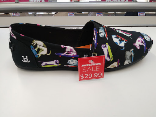 Shoe Store «SKECHERS Factory Outlet», reviews and photos, 5805 Cutting Blvd, El Cerrito, CA 94530, USA