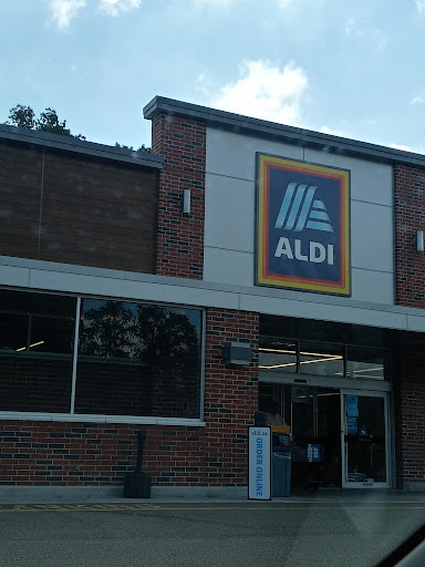 Supermarket «ALDI», reviews and photos, 5159 Library Rd, Bethel Park, PA 15102, USA