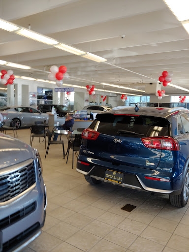 Car Dealer «World Car Kia South», reviews and photos, 7915 Interstate 35 Access Rd, San Antonio, TX 78224, USA