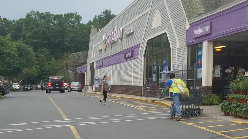 Supermarket «Super Stop & Shop», reviews and photos, 164 Main St, Saugus, MA 01906, USA