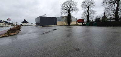 Parking de la salle omnisports à La Motte