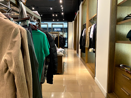 Clothing Store «Burberry Outlet», reviews and photos, 5220 Fashion Outlets Way, Rosemont, IL 60018, USA