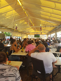 Atmosphère du Restaurant Les Trois Pachas à Valras-Plage - n°2