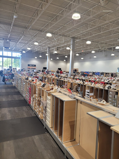 Shoe Store «DSW Designer Shoe Warehouse», reviews and photos, 10515 N Mopac Expy, Austin, TX 78759, USA