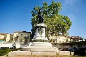 Monumento a Umberto I image