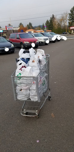 Thrift Store «Red White & Blue Thrift Store», reviews and photos, 19239 SE McLoughlin Blvd, Gladstone, OR 97027, USA