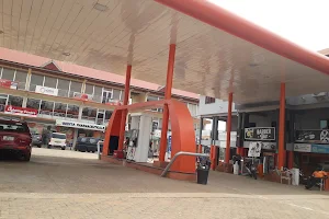 Eusbett Goil Filling Station image