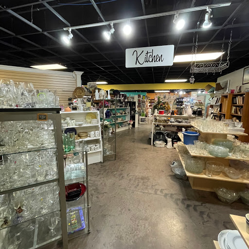 Thrift Store «Common Interest Thrift Store», reviews and photos, 741 Center Cir, Nixa, MO 65714, USA