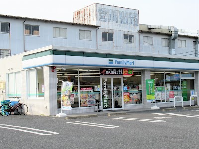 ファミリーマート 彦根小泉店