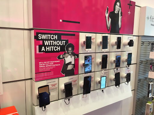 Cell Phone Store «T-Mobile», reviews and photos, 25965 Industrial Blvd #105, Hayward, CA 94545, USA