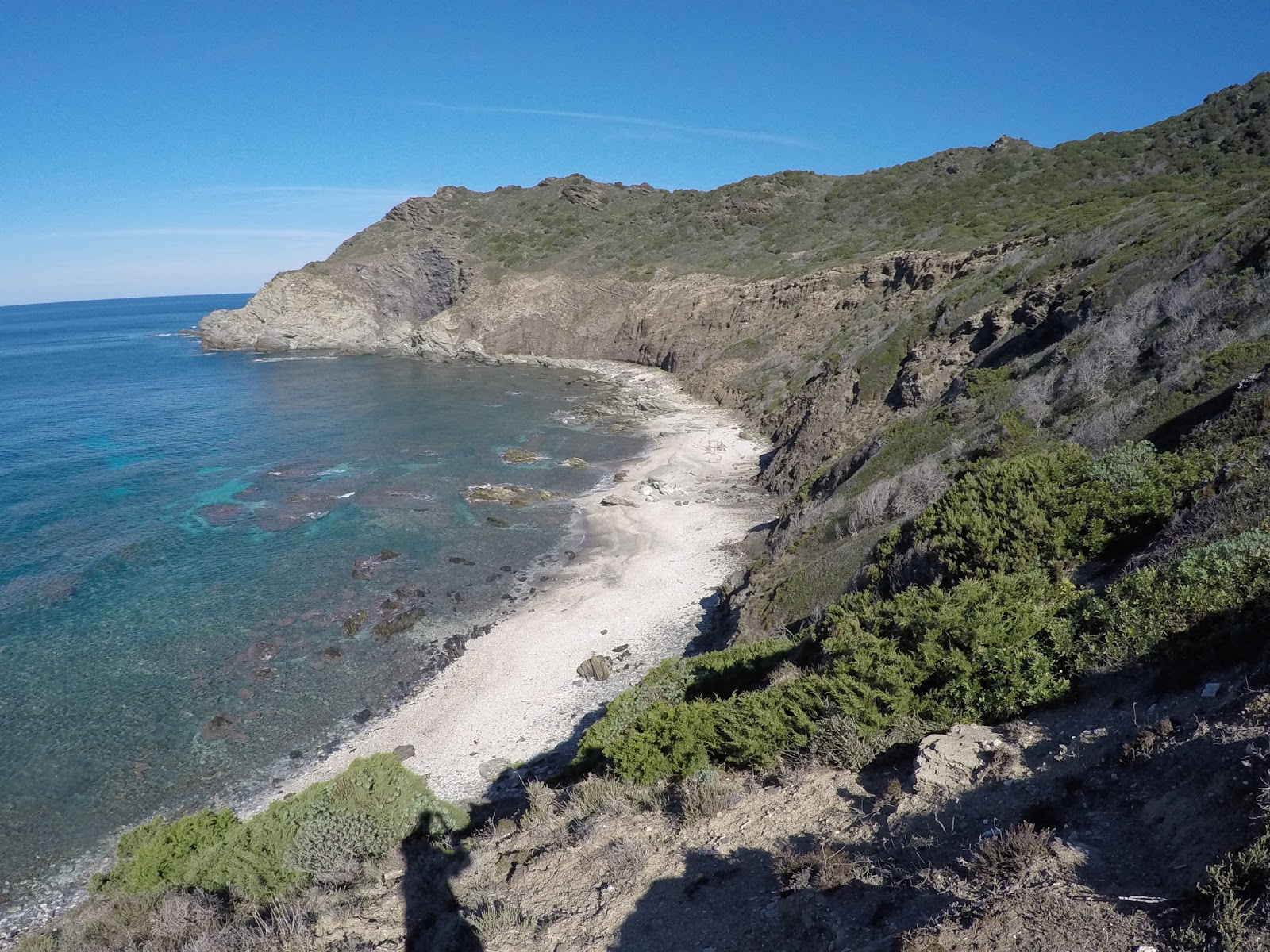 Foto van Cala di Punta Agliastroni gelegen in een natuurlijk gebied