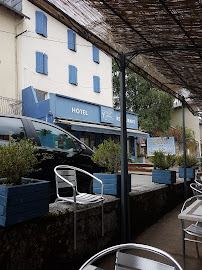 Extérieur du Hotel Restaurant à LACAUNE-LES-BAINS - A La Maison - n°8