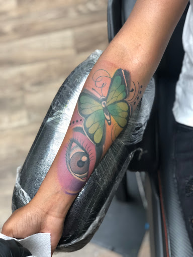 Explore men shoulder tattoo ideas, creative tattoo ideas in Chattanooga, available at Chattanooga Tattoo Company