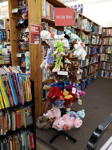 Book Store «Half Price Books», reviews and photos, 3185 Princeton Rd, Hamilton, OH 45011, USA