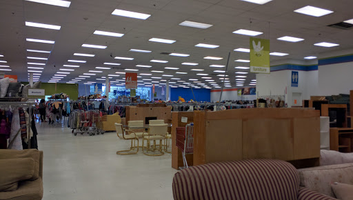 Thrift Store «Gilbert & Guadalupe Goodwill Retail Store & Donation Center», reviews and photos, 868 N Gilbert Rd, Gilbert, AZ 85234, USA