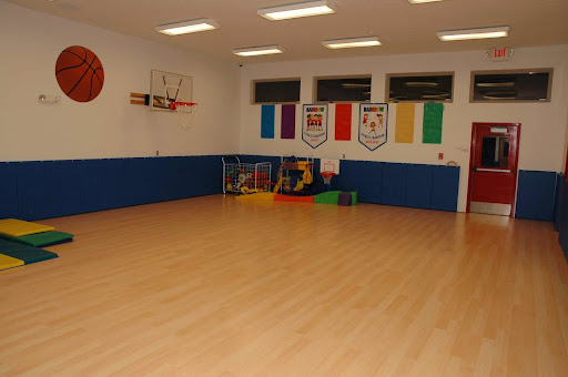 Day Care Center «Rainbow Child Care Center», reviews and photos, 2008 E Dupont Rd, Fort Wayne, IN 46825, USA