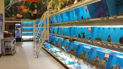 Pet Supply Store «PetSmart», reviews and photos, 17585 Southcenter Pkwy, Tukwila, WA 98188, USA