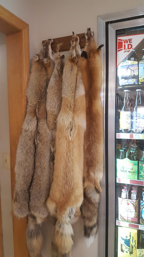 Outdoor Sports Store «Scenic Sports & Liquor», reviews and photos, 1201 E Broadway, Williston, ND 58801, USA