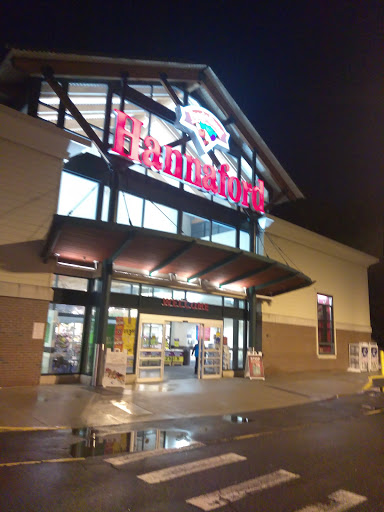 Hannaford Supermarket, 7 Hannaford Dr, Westbrook, ME 04092, USA, 
