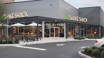 Shake Shack Mall at Millenia - 4068 Conroy Rd, Orlando, FL 32839