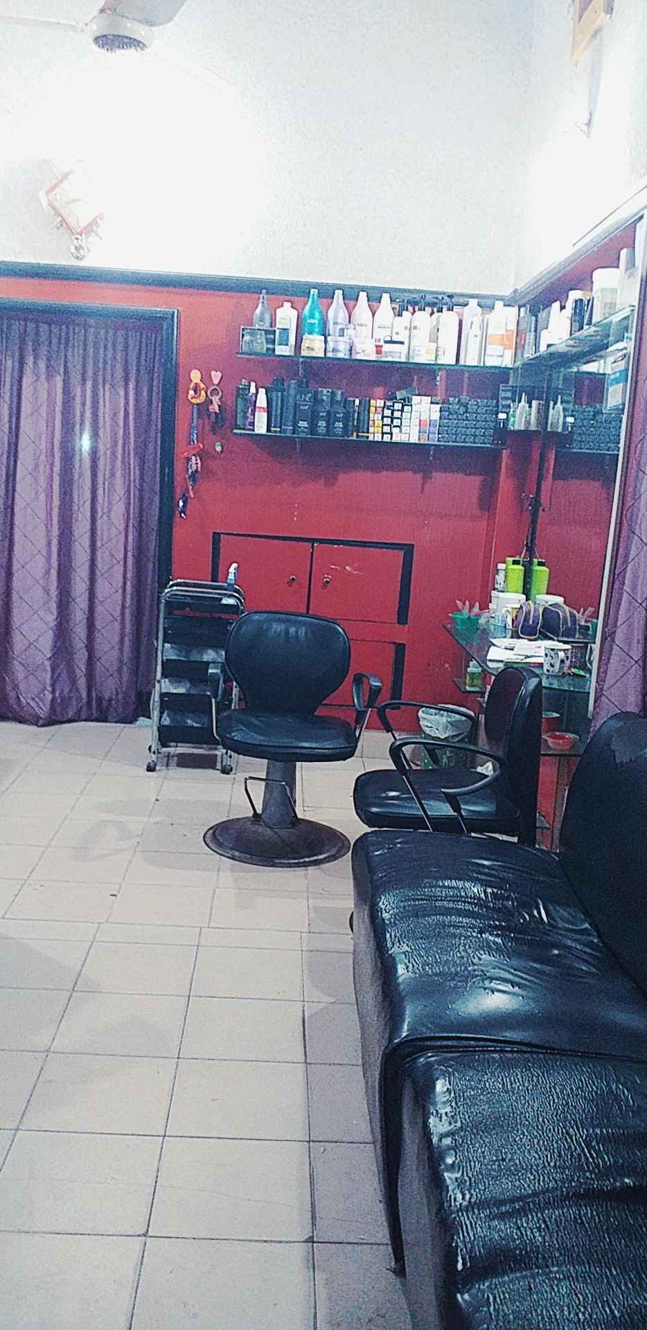 Red Rose Beauty Parlor