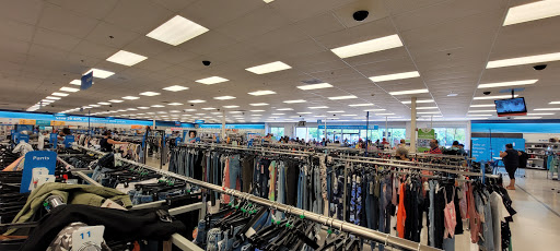 Clothing Store «Ross Dress for Less», reviews and photos, 1700 Lake Woodlands Dr, The Woodlands, TX 77380, USA