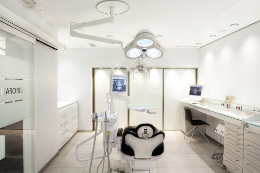 Clinica Dental Lleida | Clinica Chela Implantologia en Lleida, Lleida
