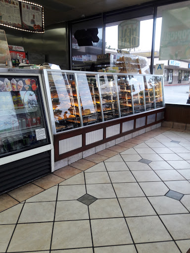 Donut Shop «Yum Yum Donuts», reviews and photos, 2628 Pico Blvd, Santa Monica, CA 90405, USA