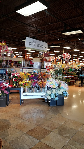 Supermarket «Giant Eagle Supermarket», reviews and photos, 36475 Euclid Ave, Willoughby, OH 44094, USA