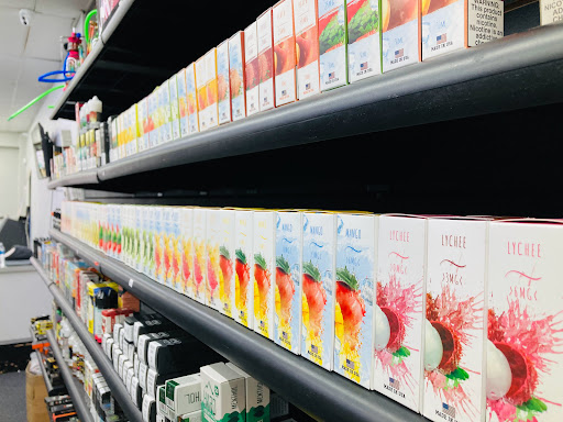 Vaporizer Store «Still Smokin Smoke Shop & Vape Bar», reviews and photos, 6359 Westheimer Rd, Houston, TX 77057, USA