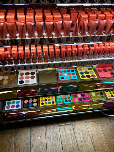 Hair Salon «Ulta Beauty», reviews and photos, 4115 N Harlem Ave, Norridge, IL 60706, USA