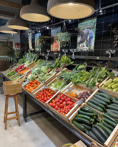 Fruta Y Verdura Ecológica Y De Proximidad. Supermercado Ecológico Y De Proximidad. Frooty. Tienda De Plantas En Barcelona.