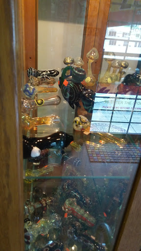 Tobacco Shop «One Love Tobacco & Gifts», reviews and photos, 7116 Gulf Blvd, St Pete Beach, FL 33706, USA