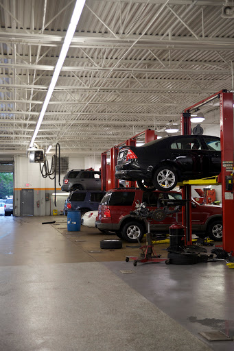 Ford Dealer «Arlington Heights Ford», reviews and photos, 801 W Dundee Rd, Arlington Heights, IL 60004, USA