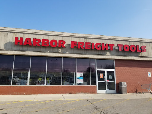 Hardware Store «Harbor Freight Tools», reviews and photos, 34900 Groesbeck Hwy, Charter Twp of Clinton, MI 48035, USA
