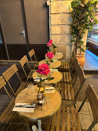 Atmosphère du Restaurant libanais Al Boustan - Restaurant et traiteur libanais à Paris - n°8