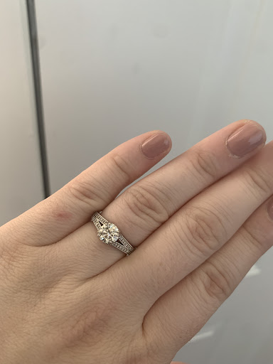 Jeweler «Bella Design Jewelers», reviews and photos, 8560 E Washington St, Chagrin Falls, OH 44023, USA