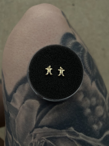 Explore feather memorial tattoo ideas, creative tattoo ideas in Houston, available at Body Art Piercing Studio
