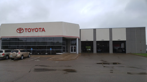 Car Repair and Maintenance «Burnsville Toyota Service & Parts», reviews and photos, 14800 Burnhaven Dr, Burnsville, MN 55306, USA