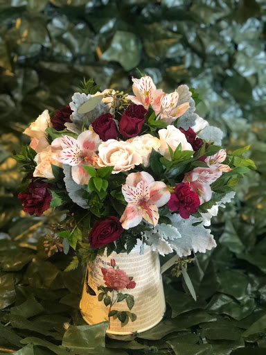 Florist «A Little Castle Flower Shop», reviews and photos, 602 S F St F, Harlingen, TX 78550, USA