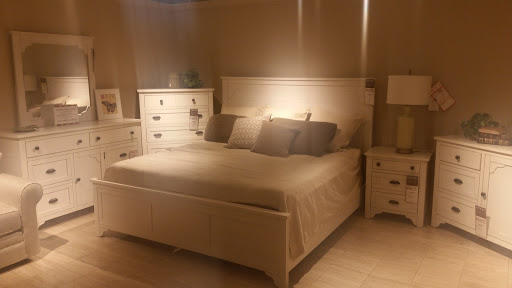 Furniture Store «Star Furniture Clearance Center», reviews and photos, 16515 North Fwy, Houston, TX 77090, USA